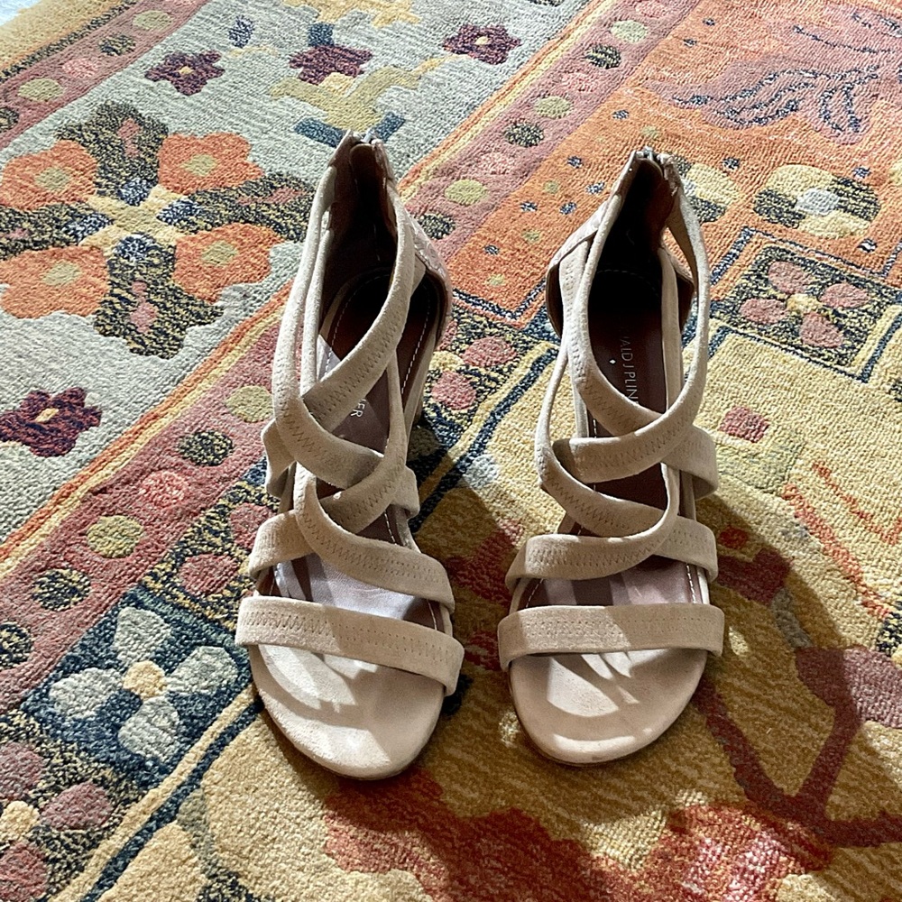 Donald J Pliner Vida Strappy Sandals sz 8.5